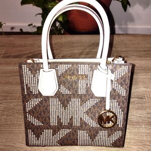 Michael Kors Mercer Medium Handbag